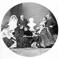 Victoria i njezina obitelj. Kraljica Velike Britanije, 1837-1901. Victoria, U Crnoj Žalosti, Sa Svojom Djecom