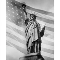 Pogled iz niskog kuta na kip s američkom zastavom u pozadini Kip slobode Njujorški, Njujorški, američki tisak