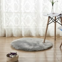 Podovi spavaće sobe okrugla mekana pahuljasta stolica za sjedenje, kauč, tepih, prekrivač, jastuk, crno vino